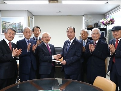 “성백동지회, 사랑의장기기증운동본부에 600만 원 기탁”